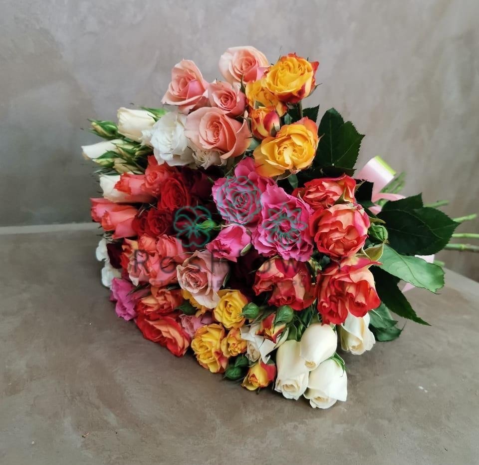 Букет цветов из: Розы в Покойном