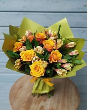 Букет цветов из:  Альстромерии и Розы в Покойном