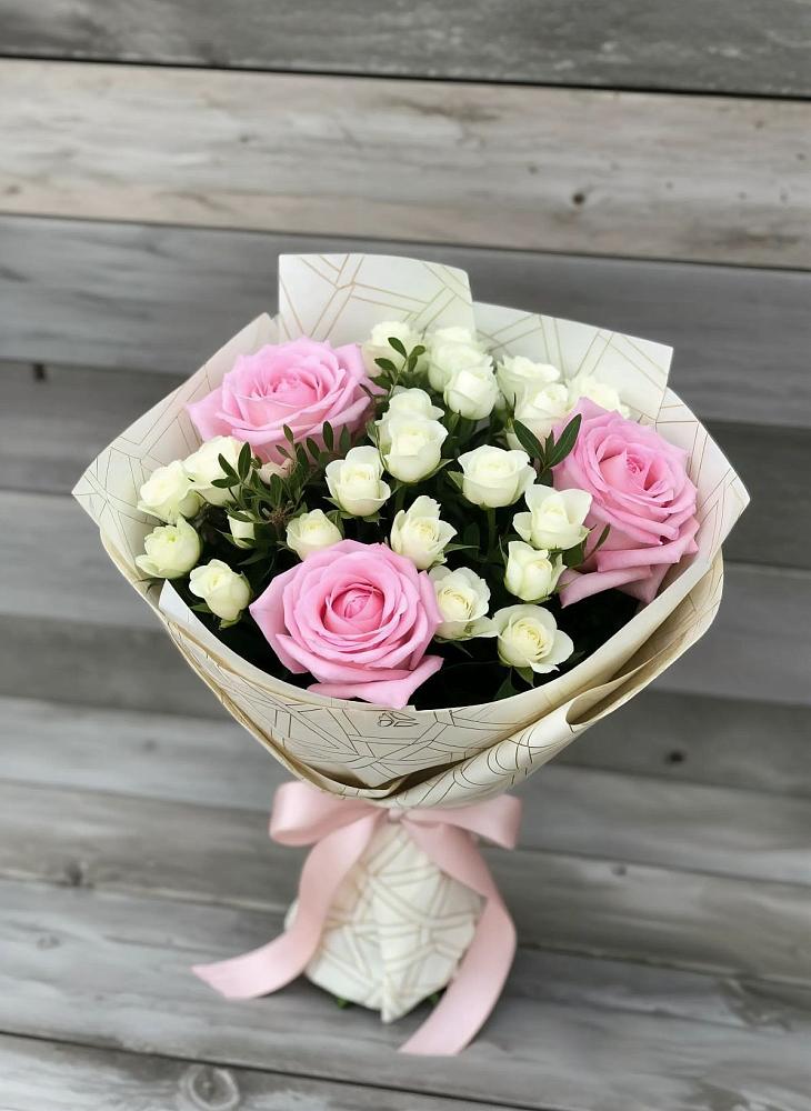 Букет цветов из: Розы в Покойном