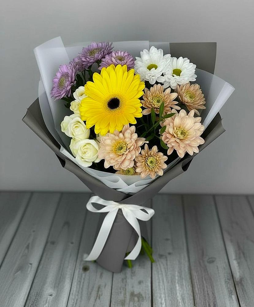 Букет цветов из: Розы, Герберы и Хризантемы в Покойном