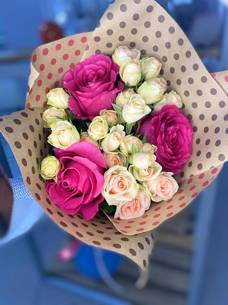 Букет цветов из: Розы в Покойном