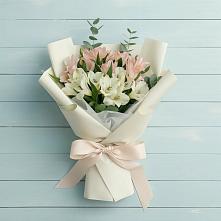 Букет цветов из:  Альстромерии #REPLACE_PRED# Покойном