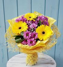 Букет цветов из:  Хризантемы и Герберы #REPLACE_PRED# Покойном