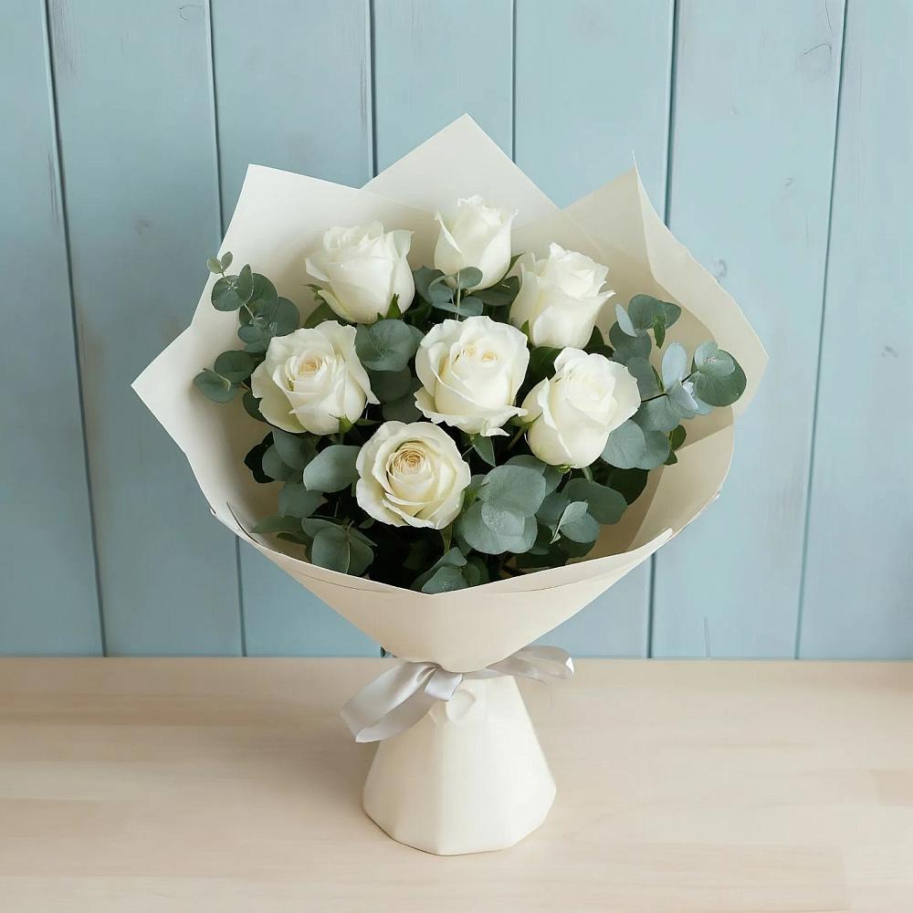 Букет Белые розы в Эвкалипте в Покойном