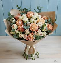 Букет цветов из:  Альстромерии и Розы в Покойном